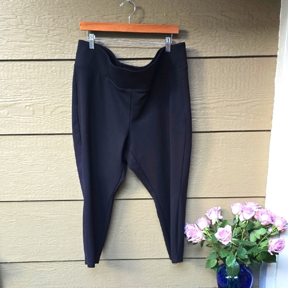 Torrid Black Crop Pixie Pants 3r  regular - Picture 5 of 10